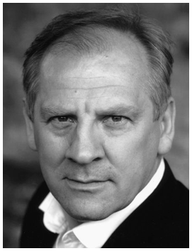 Headshot of Simon Slater